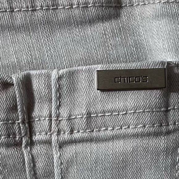 Chico’s So Slimming Beige Stretch Straight Jeans Size 3 (L 16) Regular - Picture 9 of 13